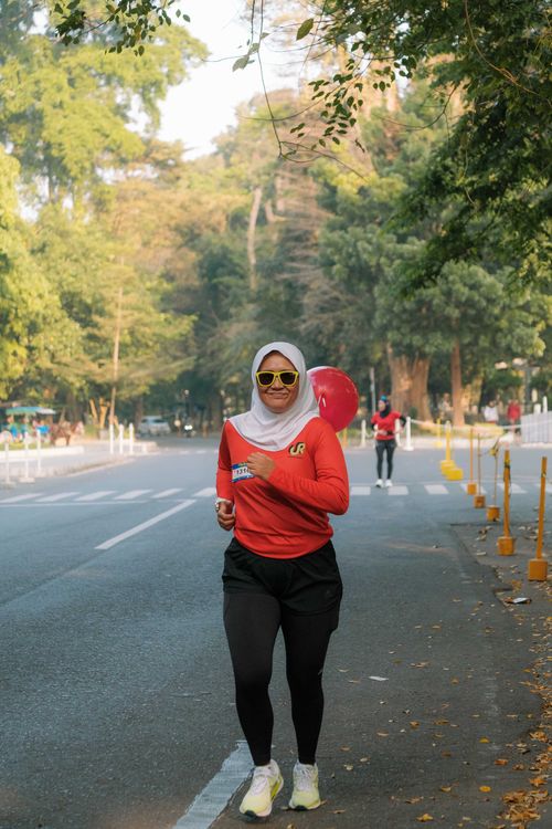 Race photo from Happy One Decade Unpad Runner