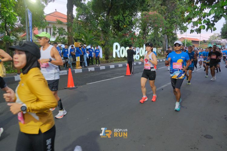Race photo from Isoplus Run 2024 Surabaya