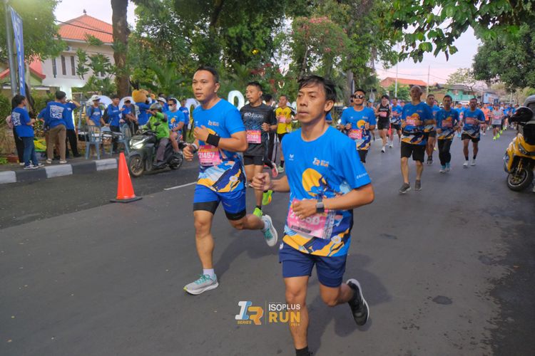 Race photo from Isoplus Run 2024 Surabaya