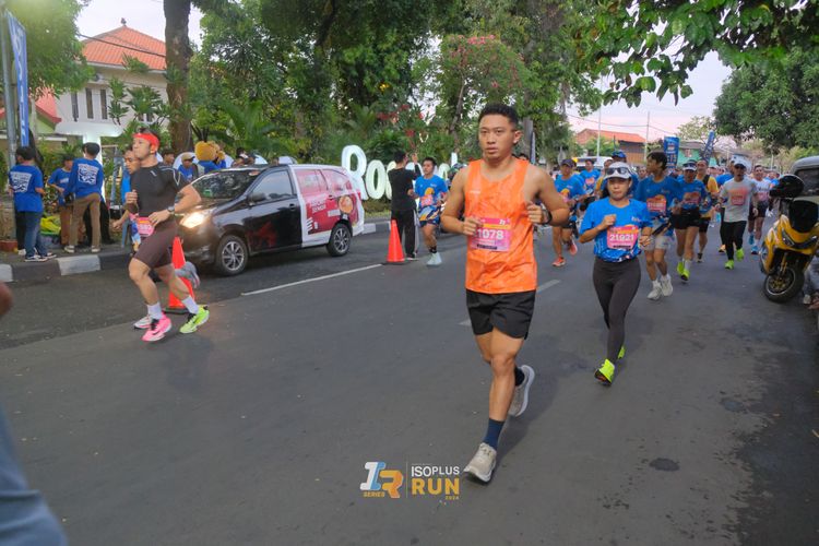 Race photo from Isoplus Run 2024 Surabaya