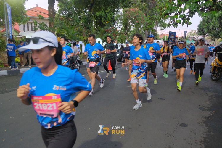 Race photo from Isoplus Run 2024 Surabaya