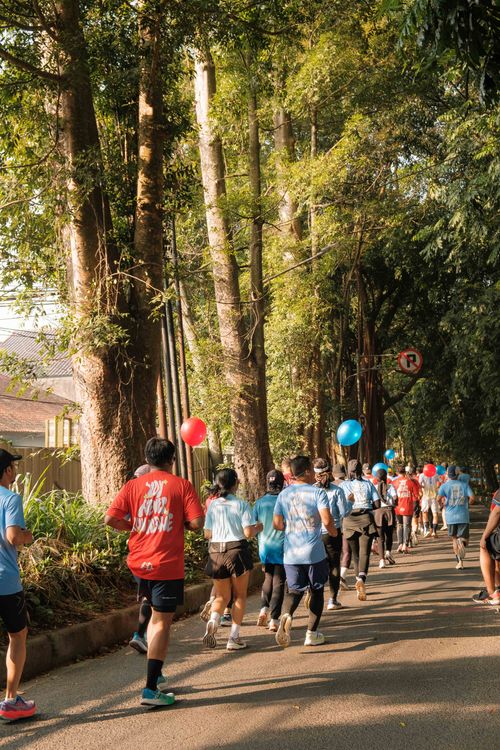 Race photo from Happy One Decade Unpad Runner