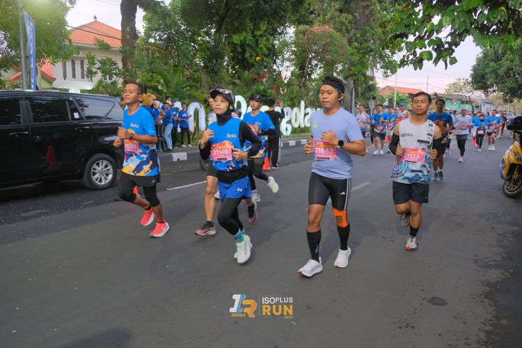 Race photo from Isoplus Run 2024 Surabaya