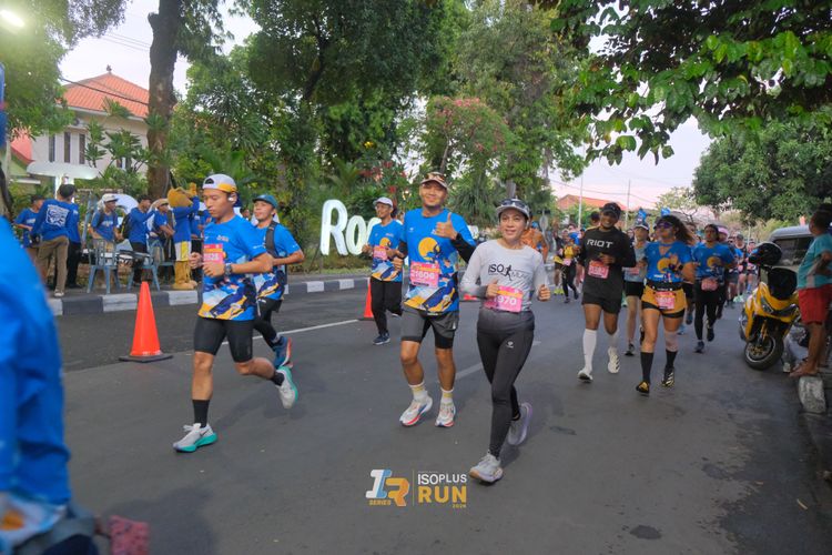 Race photo from Isoplus Run 2024 Surabaya