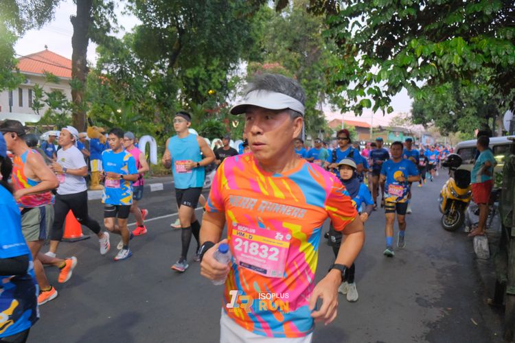 Race photo from Isoplus Run 2024 Surabaya