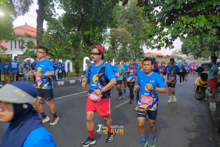 Race photo from Isoplus Run 2024 Surabaya