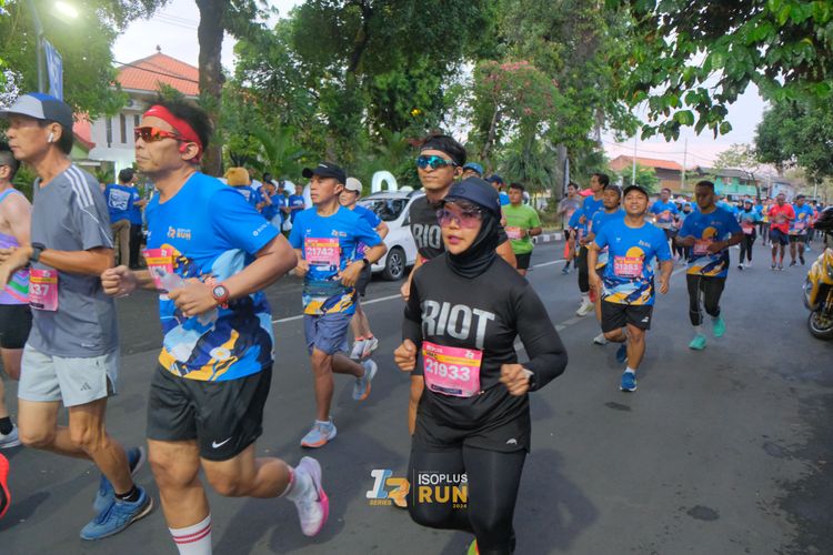Race photo from Isoplus Run 2024 Surabaya