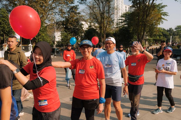 Race photo from Happy One Decade Unpad Runner