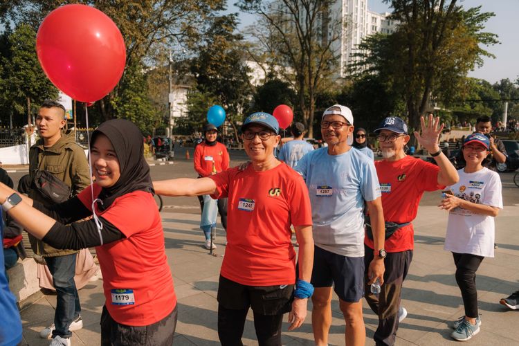 Race photo from Happy One Decade Unpad Runner