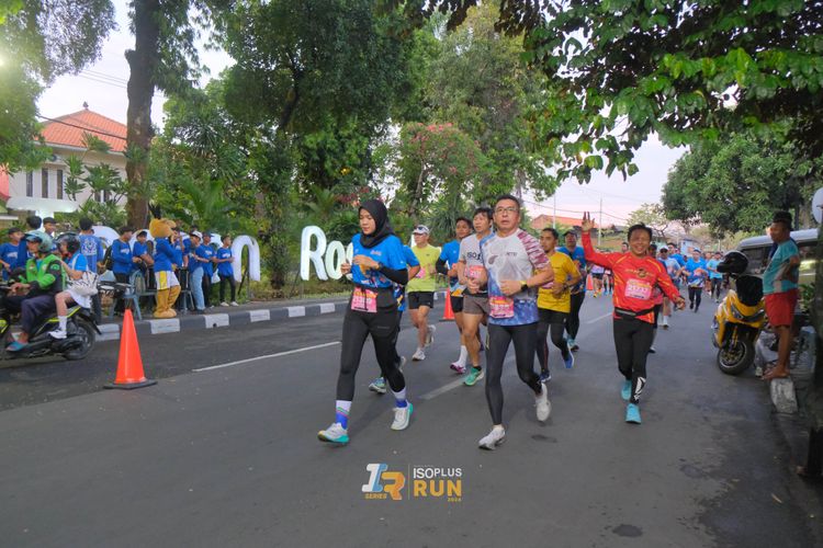 Race photo from Isoplus Run 2024 Surabaya