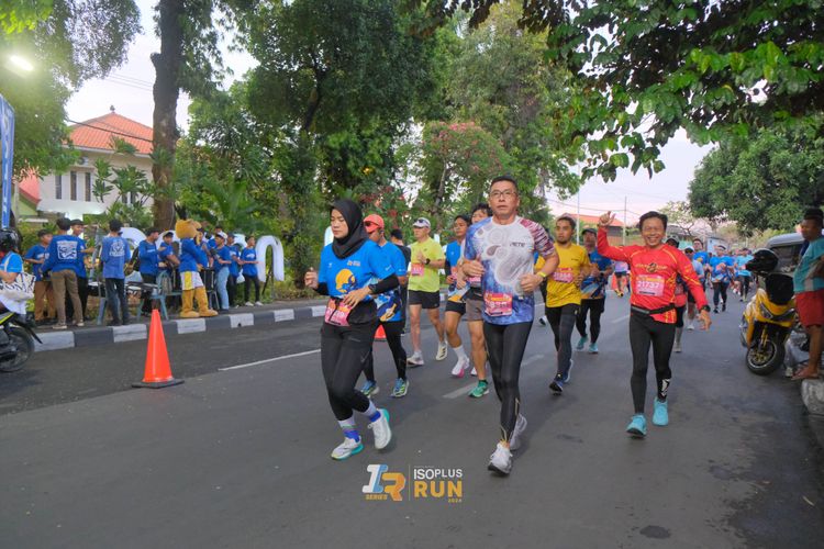 Race photo from Isoplus Run 2024 Surabaya