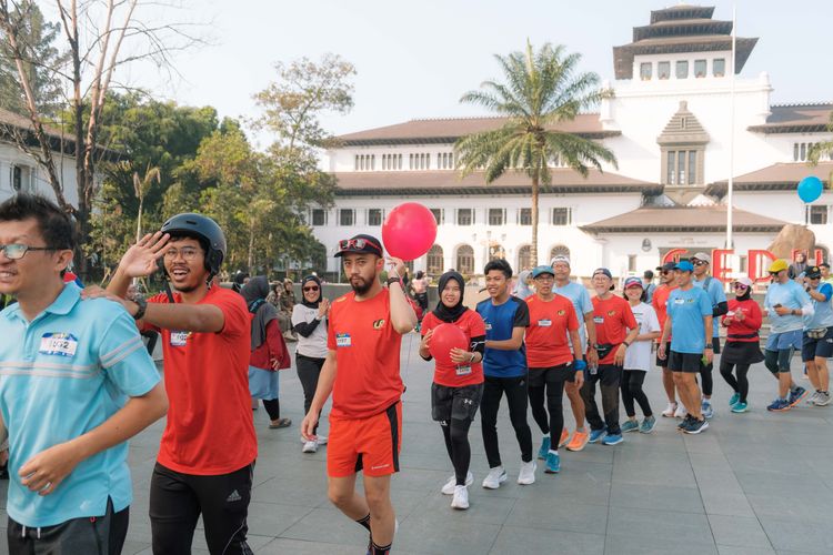 Race photo from Happy One Decade Unpad Runner