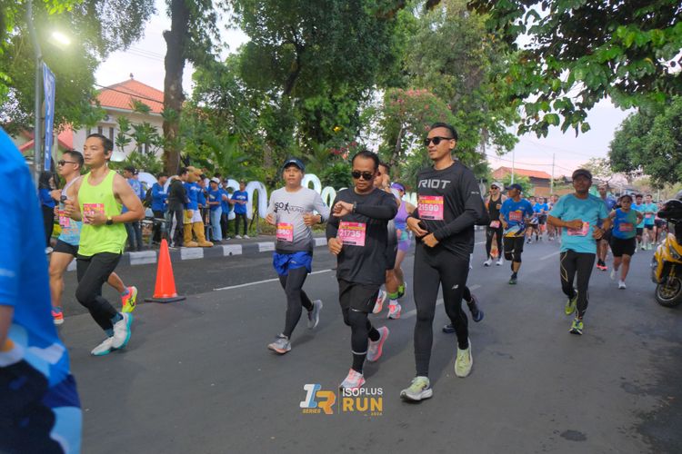 Race photo from Isoplus Run 2024 Surabaya