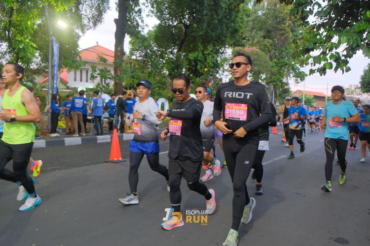 Race photo from Isoplus Run 2024 Surabaya