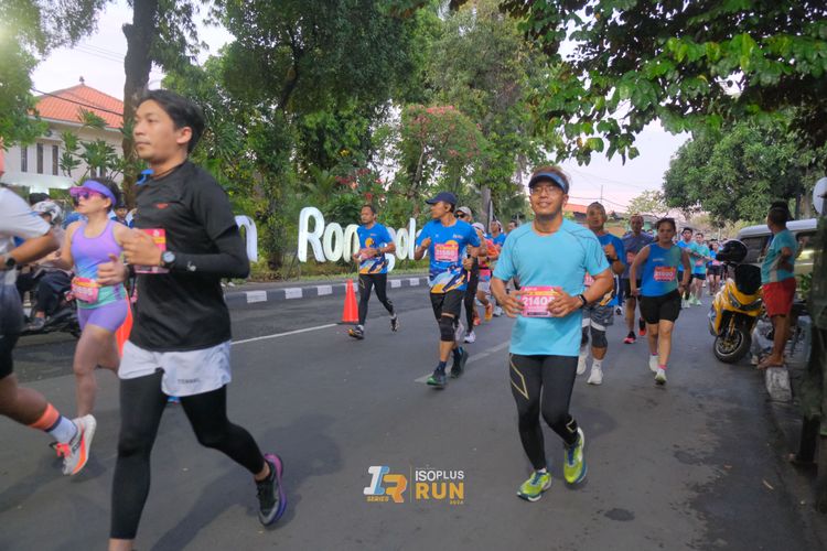 Race photo from Isoplus Run 2024 Surabaya