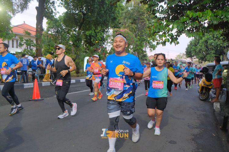 Race photo from Isoplus Run 2024 Surabaya