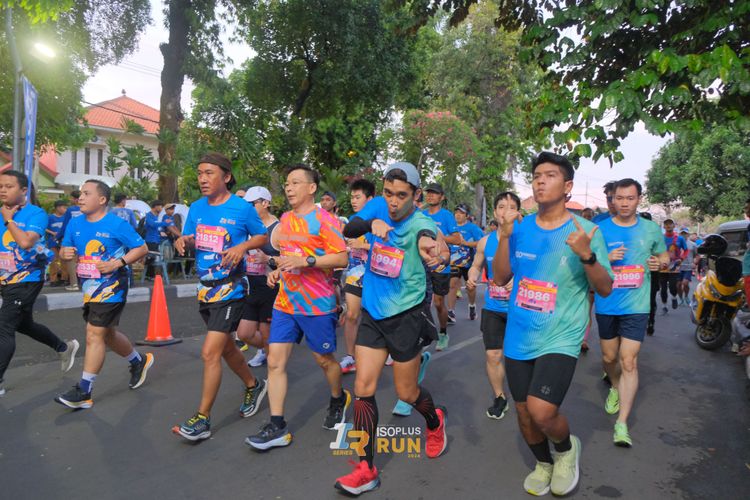 Race photo from Isoplus Run 2024 Surabaya