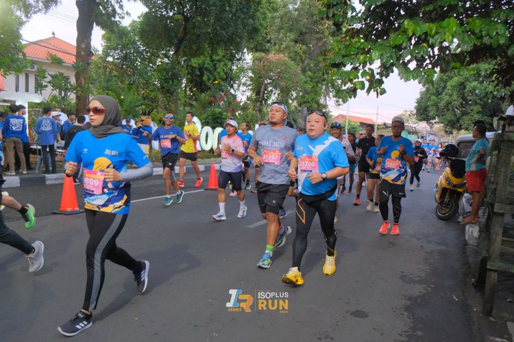 Race photo from Isoplus Run 2024 Surabaya
