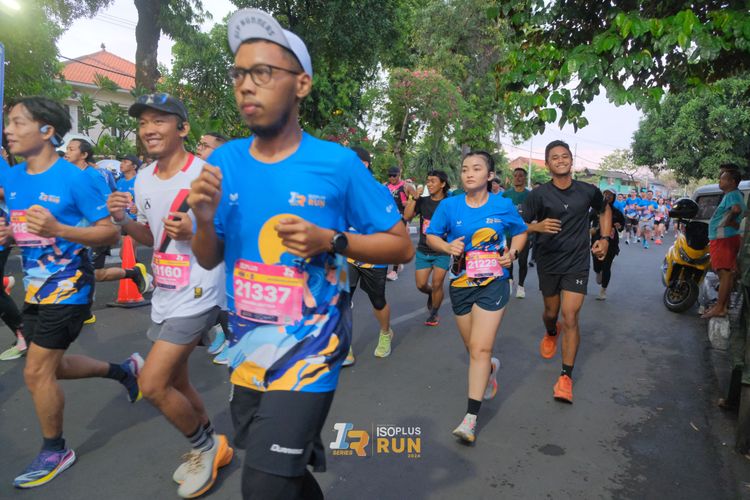 Race photo from Isoplus Run 2024 Surabaya
