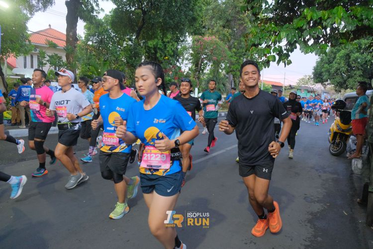 Race photo from Isoplus Run 2024 Surabaya