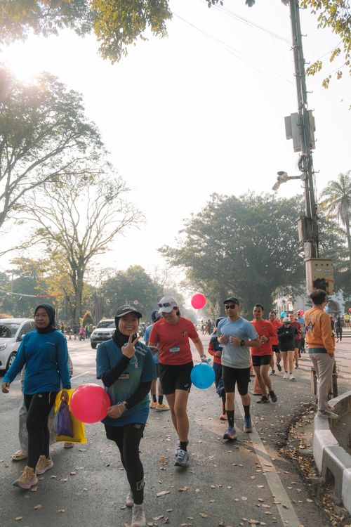 Race photo from Happy One Decade Unpad Runner