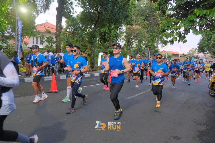 Race photo from Isoplus Run 2024 Surabaya