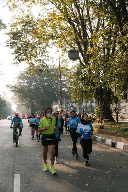 Race photo from Happy One Decade Unpad Runner