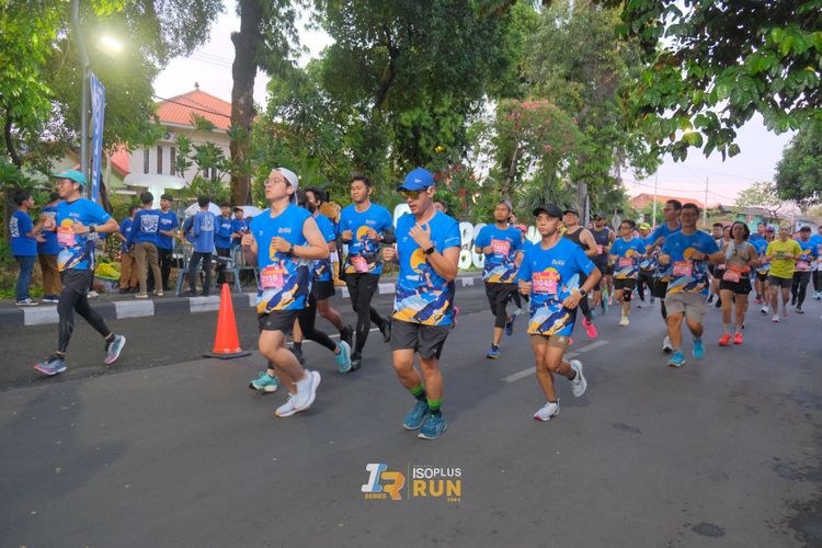 Race photo from Isoplus Run 2024 Surabaya