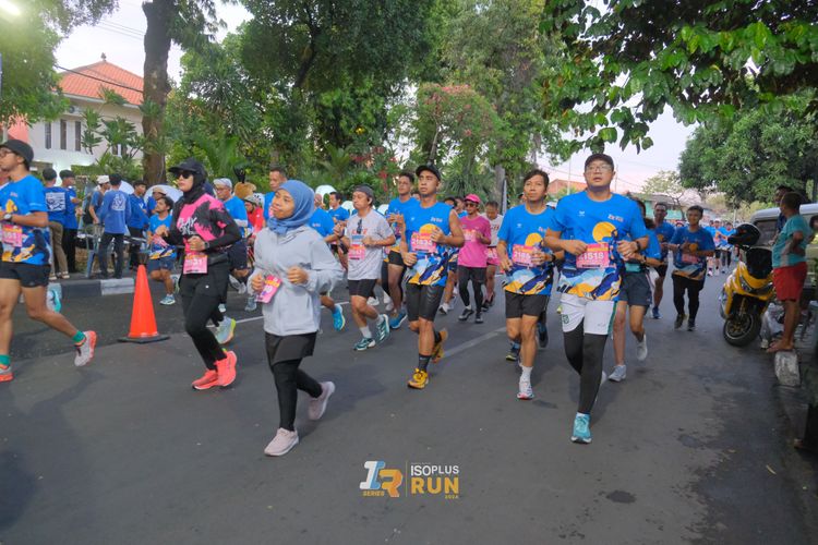 Race photo from Isoplus Run 2024 Surabaya