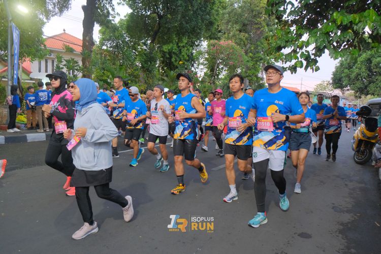 Race photo from Isoplus Run 2024 Surabaya