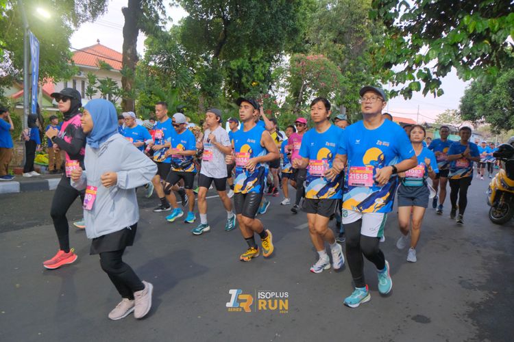 Race photo from Isoplus Run 2024 Surabaya