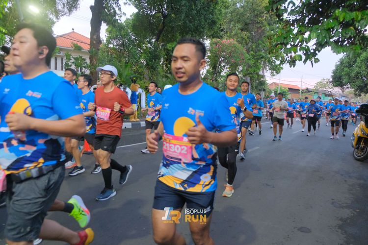 Race photo from Isoplus Run 2024 Surabaya