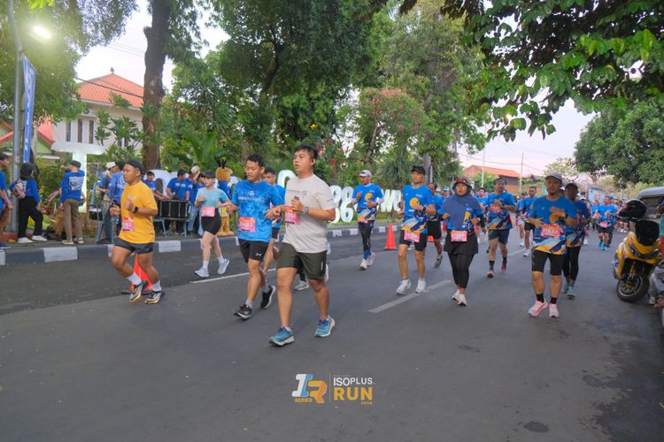 Race photo from Isoplus Run 2024 Surabaya