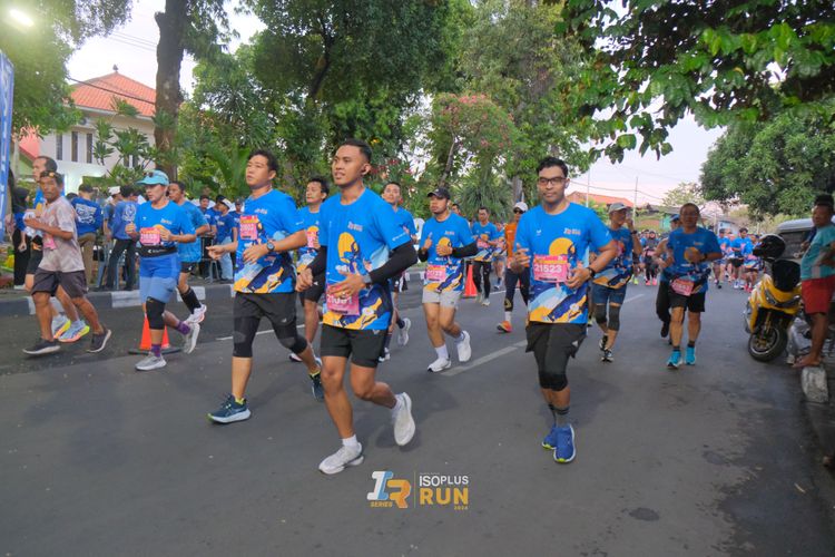 Race photo from Isoplus Run 2024 Surabaya