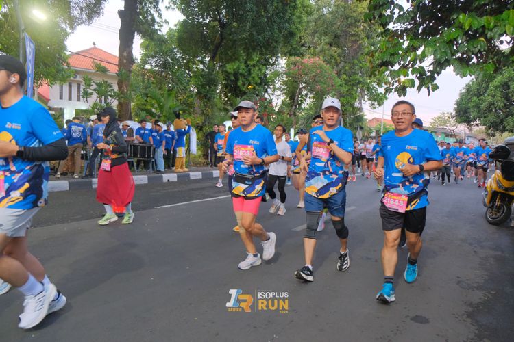 Race photo from Isoplus Run 2024 Surabaya