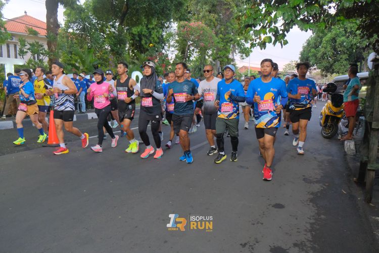 Race photo from Isoplus Run 2024 Surabaya