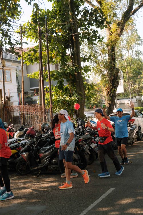 Race photo from Happy One Decade Unpad Runner