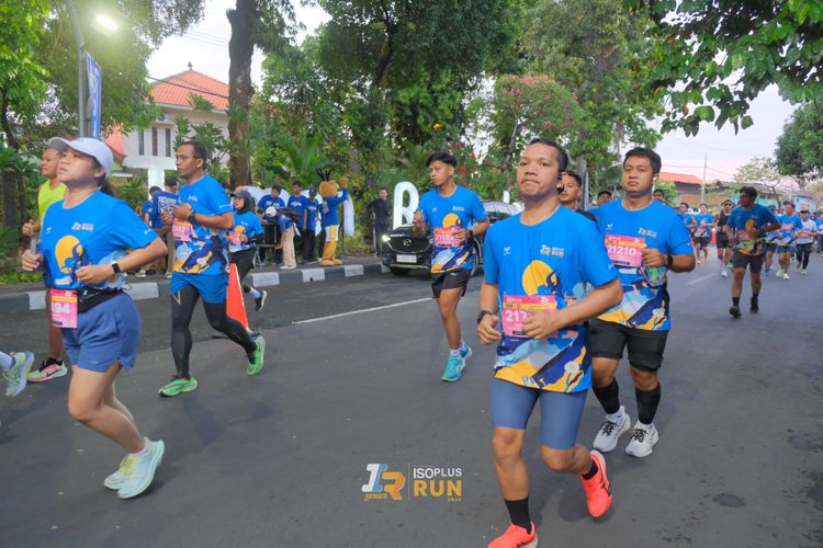 Race photo from Isoplus Run 2024 Surabaya