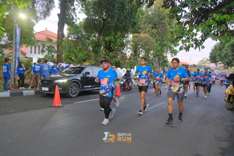 Race photo from Isoplus Run 2024 Surabaya