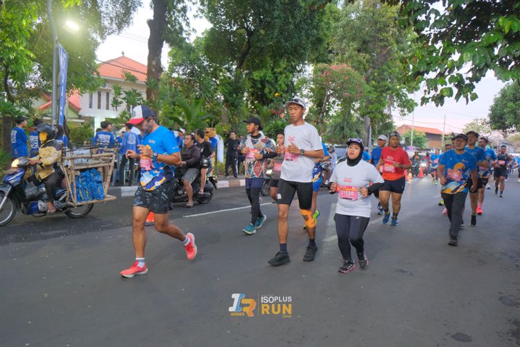 Race photo from Isoplus Run 2024 Surabaya