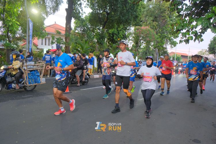 Race photo from Isoplus Run 2024 Surabaya