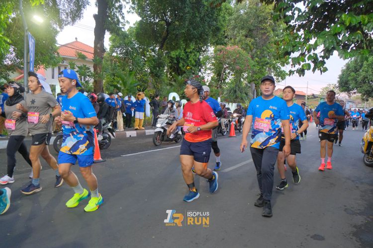 Race photo from Isoplus Run 2024 Surabaya