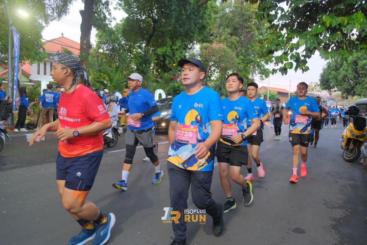 Race photo from Isoplus Run 2024 Surabaya
