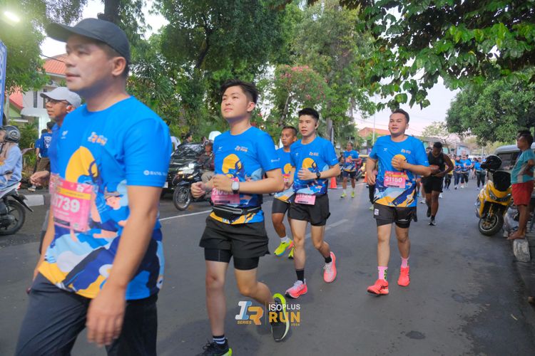 Race photo from Isoplus Run 2024 Surabaya
