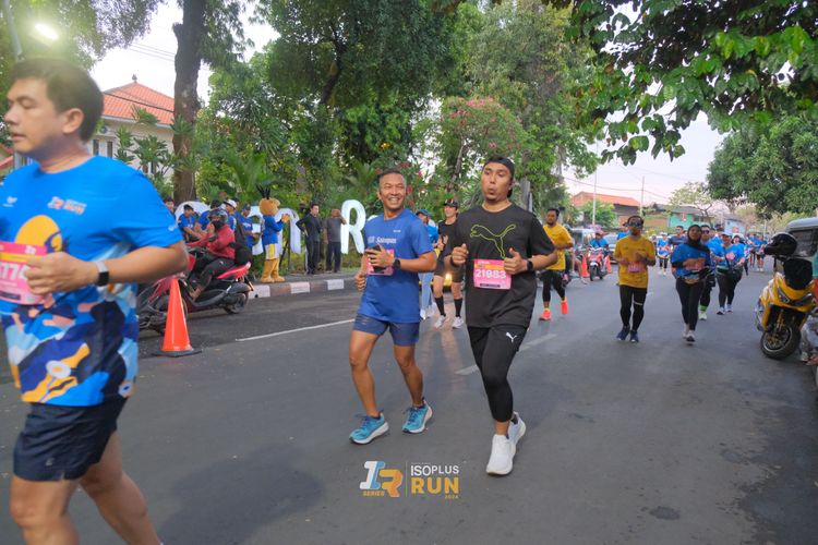 Race photo from Isoplus Run 2024 Surabaya