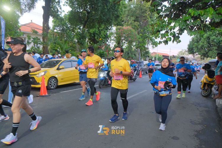 Race photo from Isoplus Run 2024 Surabaya