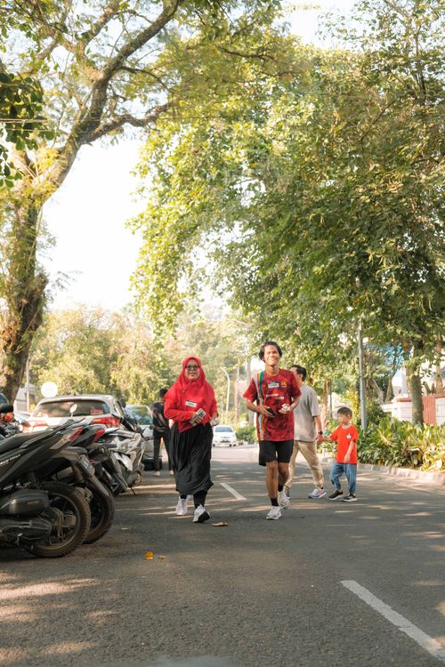 Race photo from Happy One Decade Unpad Runner