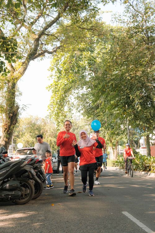 Race photo from Happy One Decade Unpad Runner