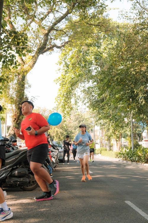 Race photo from Happy One Decade Unpad Runner