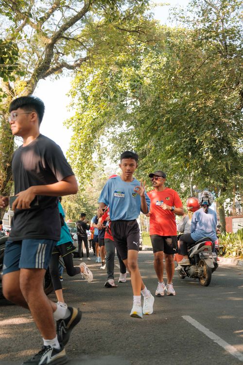Race photo from Happy One Decade Unpad Runner